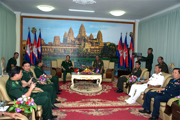 បង្កើនកិច្ចសហប្រតិបត្តិការមិត្តភាពរវាងប្រជាជននិងកងទ័ពវៀតណាម-កម្ពុជា